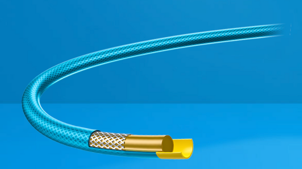 Hydrophilic angiographic catheter